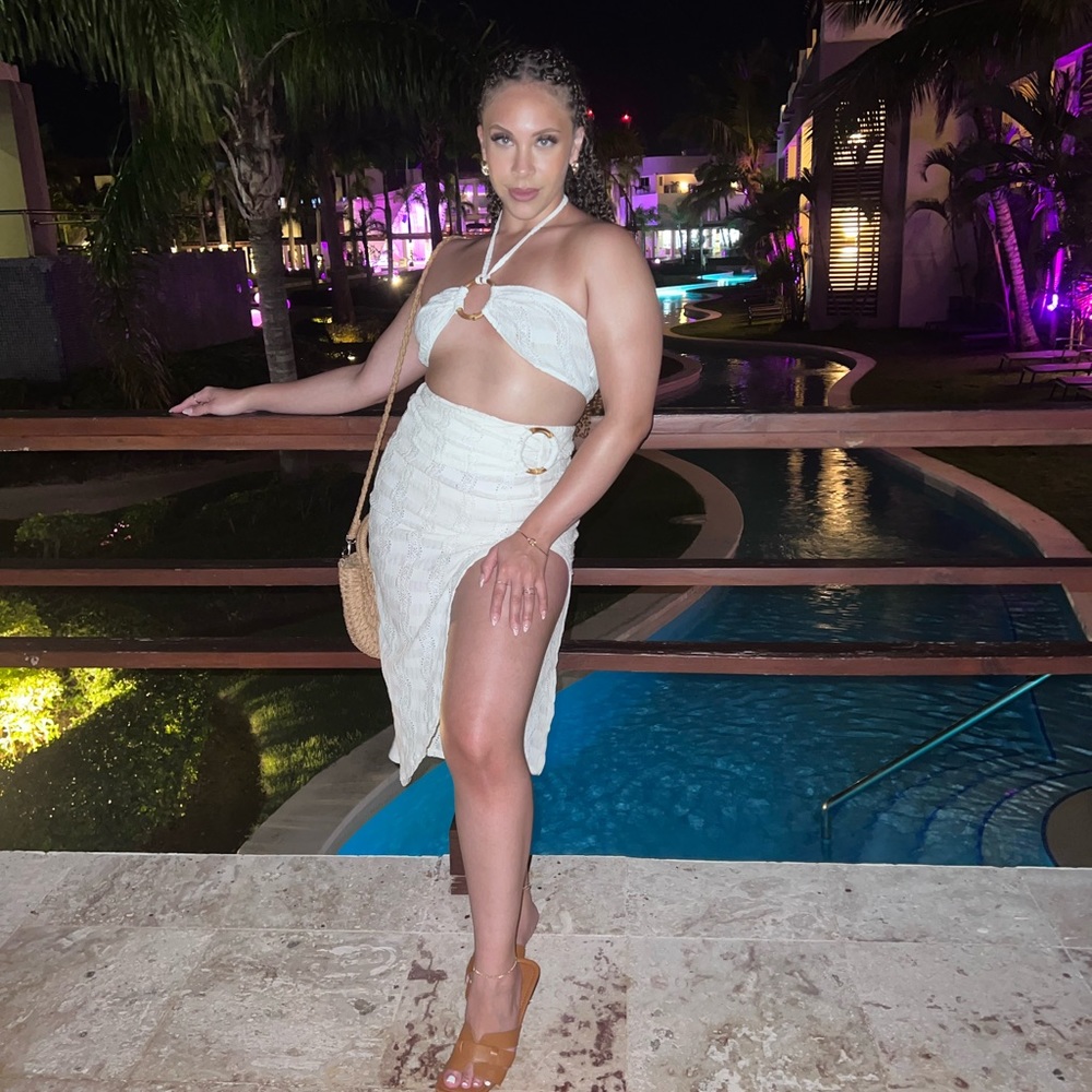 Off white matching skirt set. Size M.